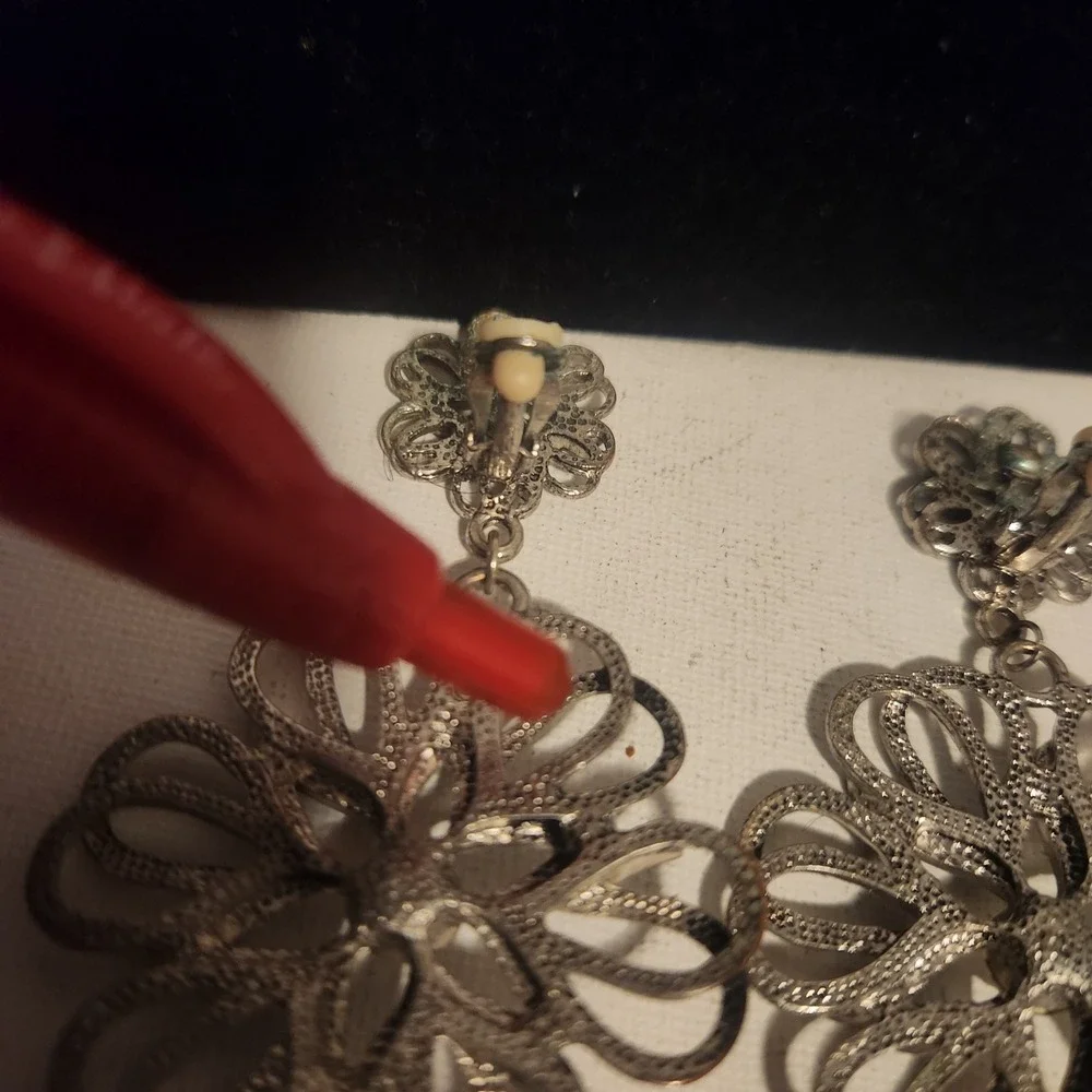 Vintage Silver Tone Tiered Floral Rhinestone Clip On Drop Statement Earrings‎